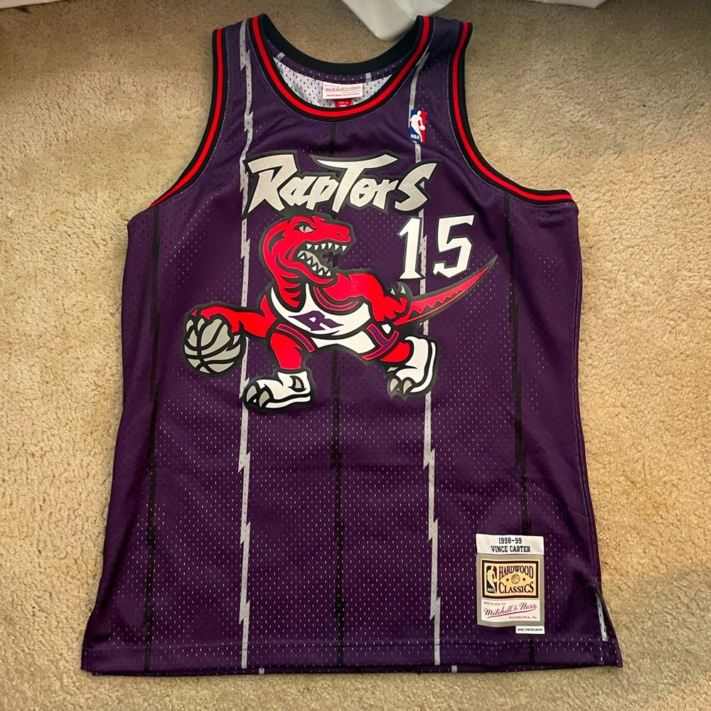 Vince Carter Throwback Raptors Jersey, Mitchell & Ness Size Large
